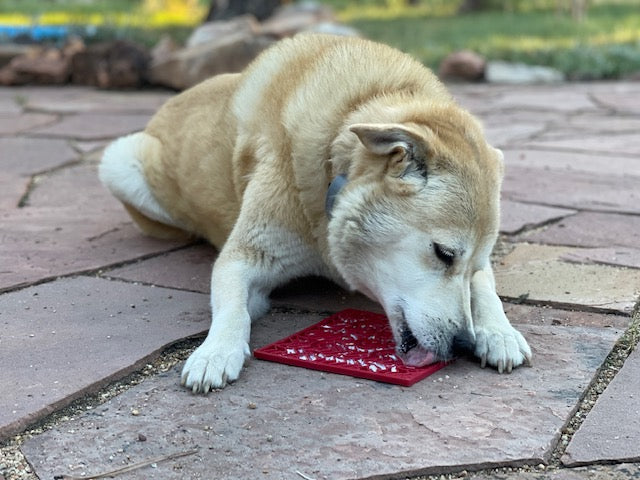 SodaPup Love eMat Enrichment Lick Mat Dogs Cats| Heart Design |