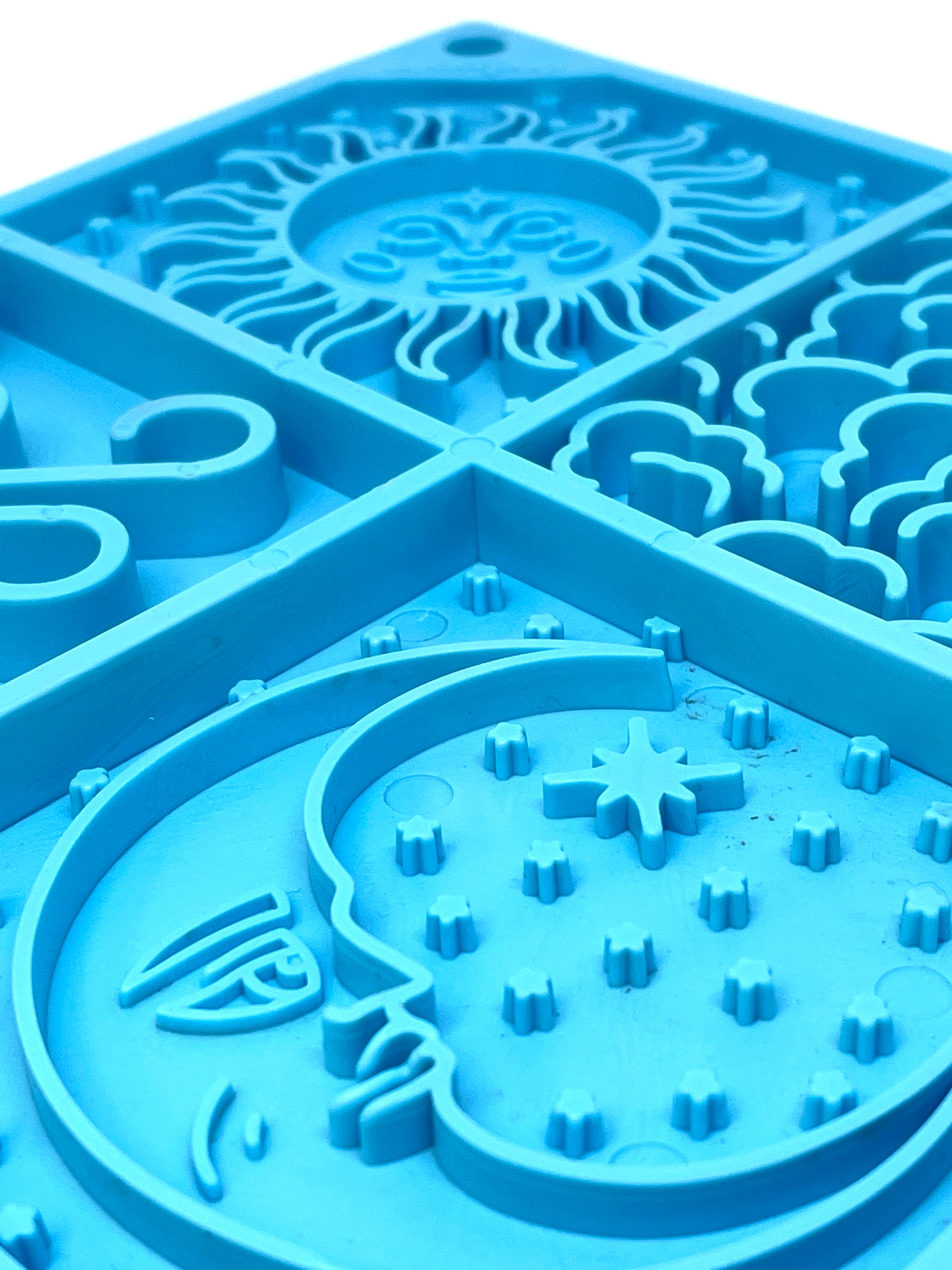 ドッグフード askim Sky eMat - Enrichment Lick Mat for Dogs and Cats | Celestial